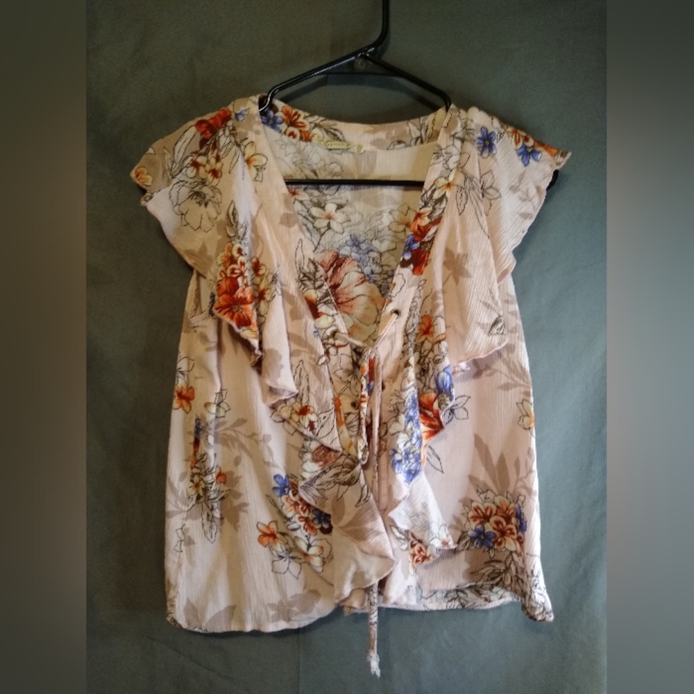 Gimmick Multicolored Floral Ruffle Blouse